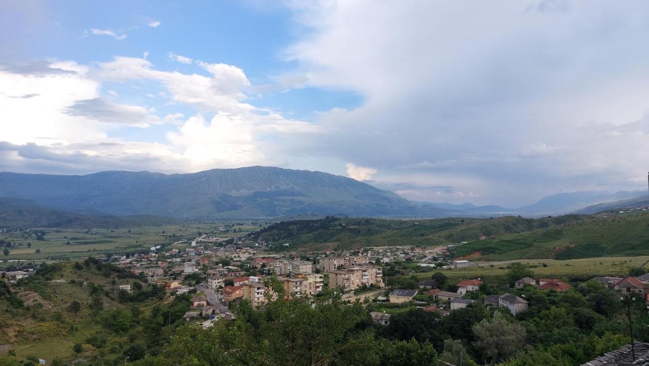 Relax Guesthouse Gjirokastër Dış mekan fotoğraf