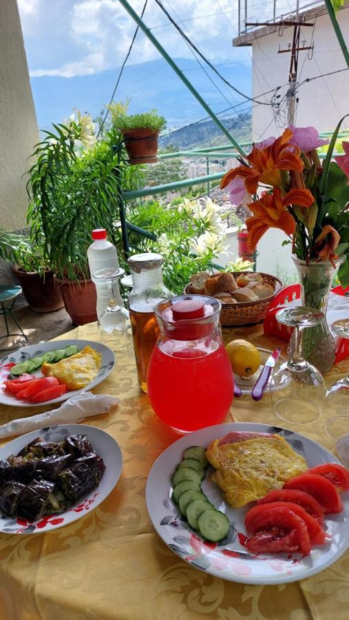 Relax Guesthouse Gjirokastër Dış mekan fotoğraf