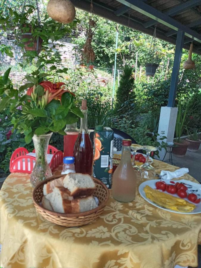 Relax Guesthouse Gjirokastër Dış mekan fotoğraf