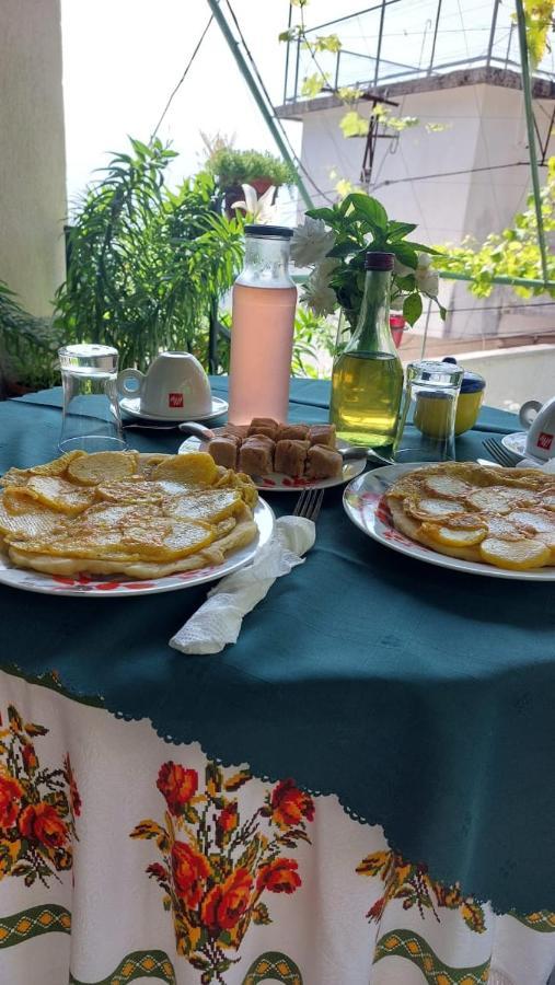 Relax Guesthouse Gjirokastër Dış mekan fotoğraf
