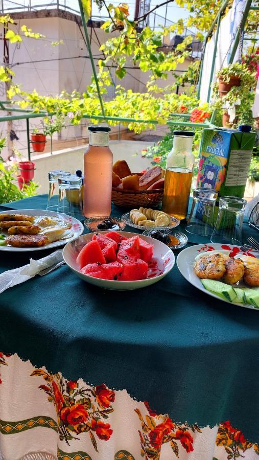 Relax Guesthouse Gjirokastër Dış mekan fotoğraf